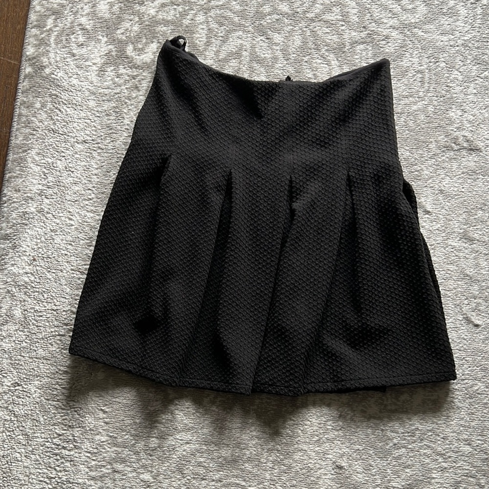 Black Maeve skirt